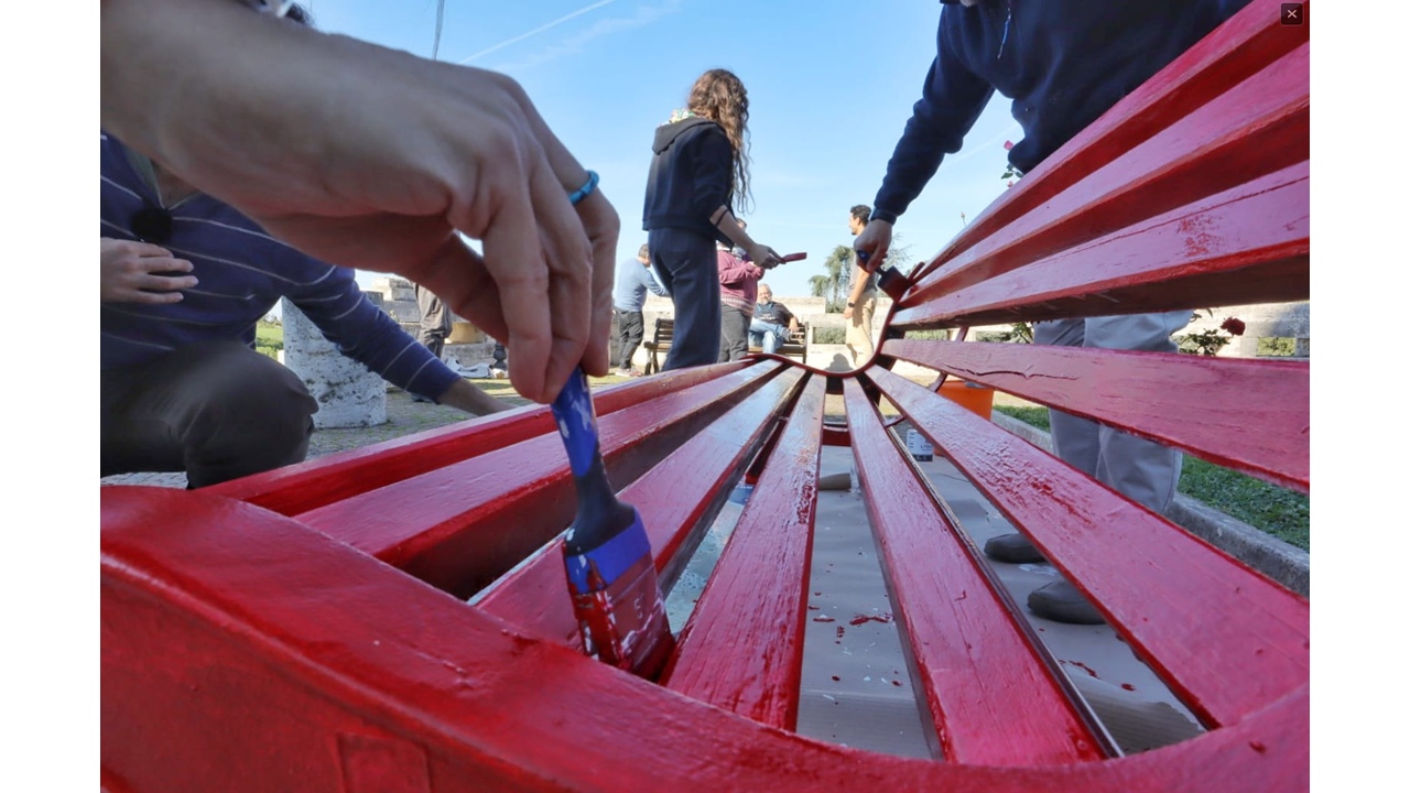 Immagine rappresentativa per l'iniziativa “Un tocco di rosso” promossa dal Comitato unico di garanzia dell’Inaf per sensibilizzare sul tema della violenza di genere attraverso momenti di aggregazione, riflessione e dibattito. Crediti: Inaf/Luca Zappacosta