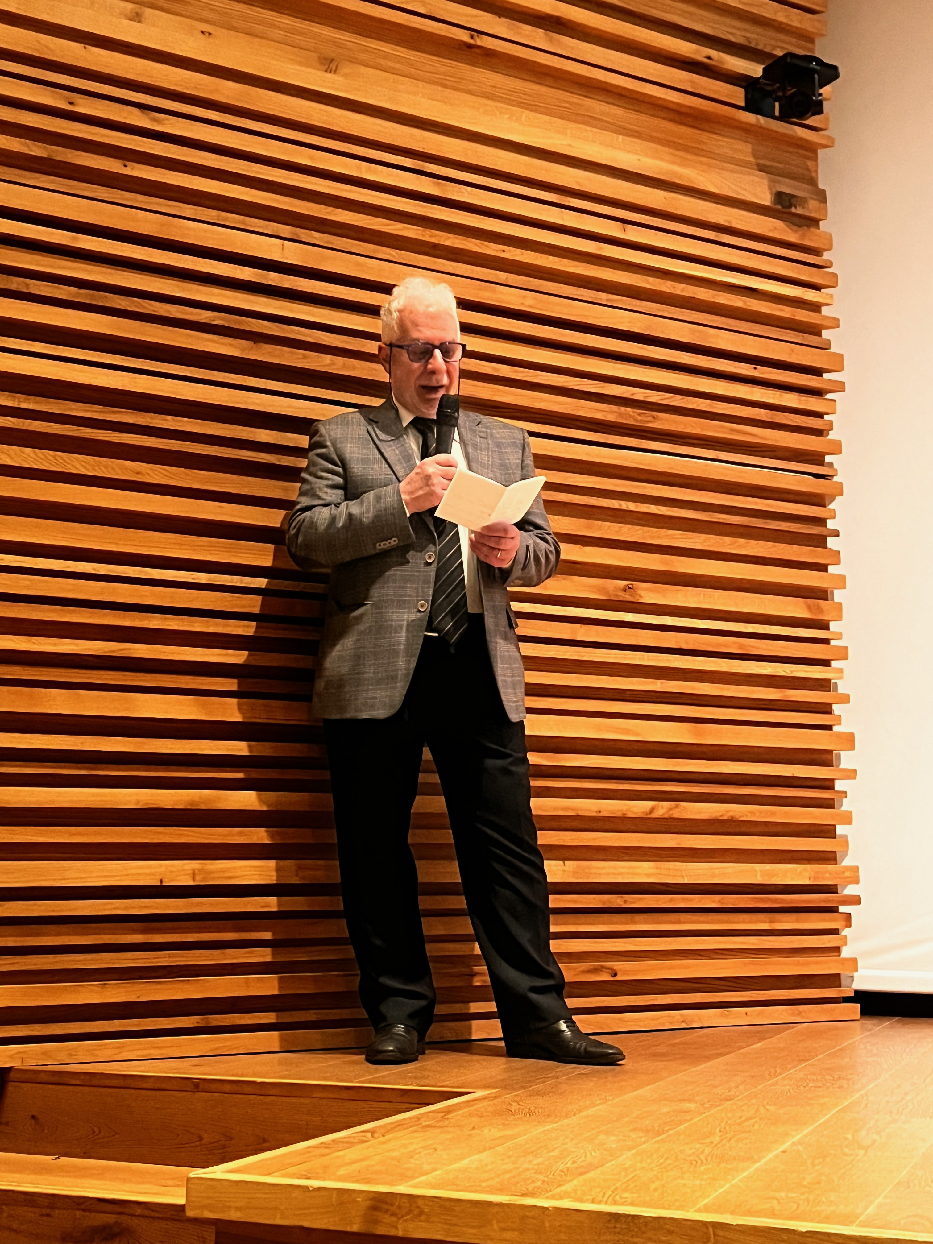 Conferenza Amalia Ercoli Finzi (29/01/2026) - La presentazione del Direttore dott. Roberto Della Ceca - Crediti: INAF-OAB