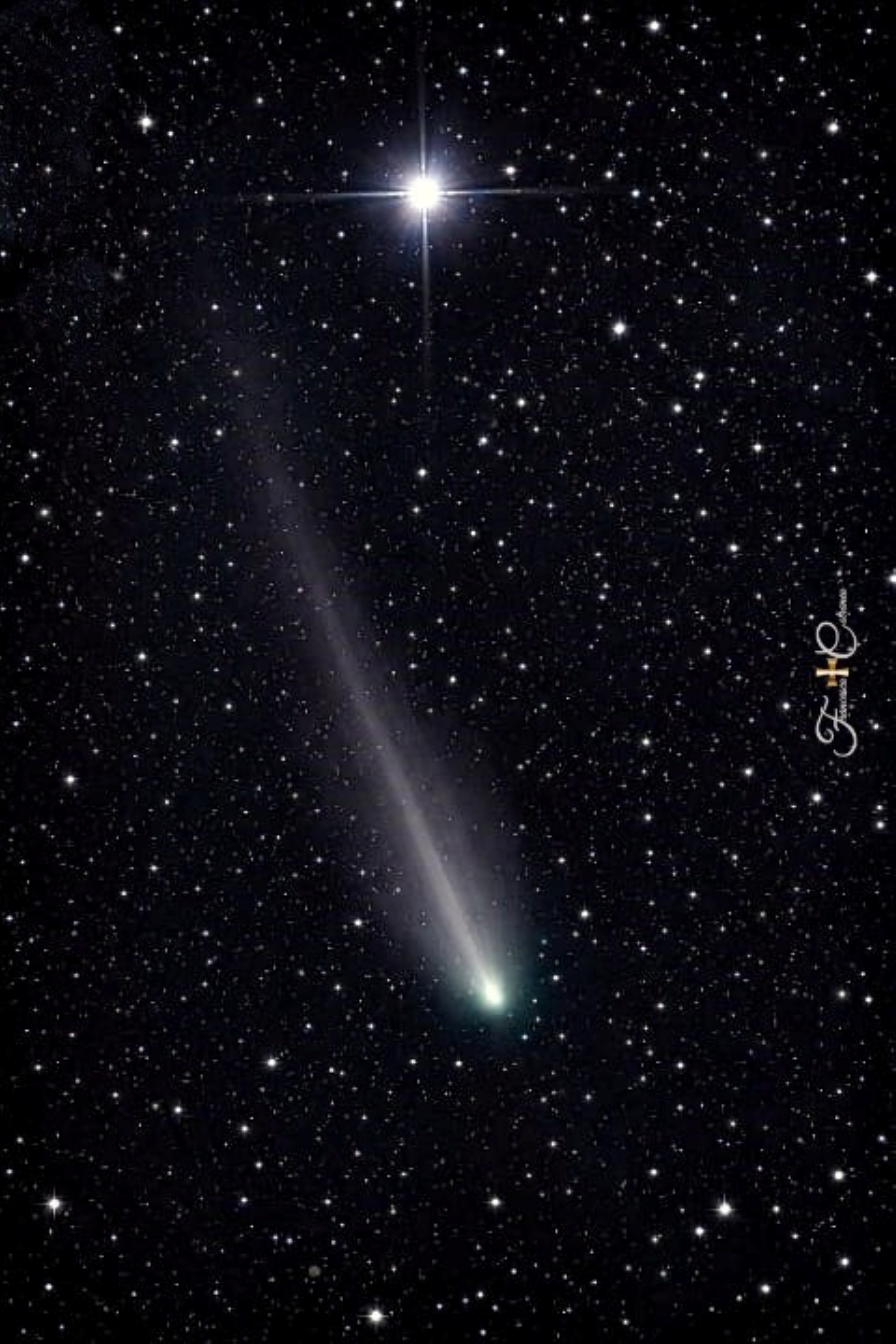 La cometa 220P/McNaught fotografata all'alba del 15 agosto 2026 insieme alla stella HIP 13495. Crediti: Francesco Cotroneo